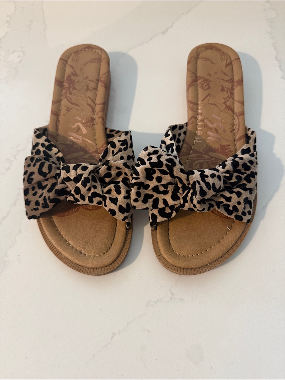 Blowfish Leopard Bow Slide Sandals in Tan and Black size 8